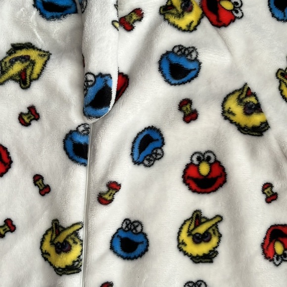 Super soft fuzzy footless onesie pyjamas - Sesame Street - Picture 3 of 4